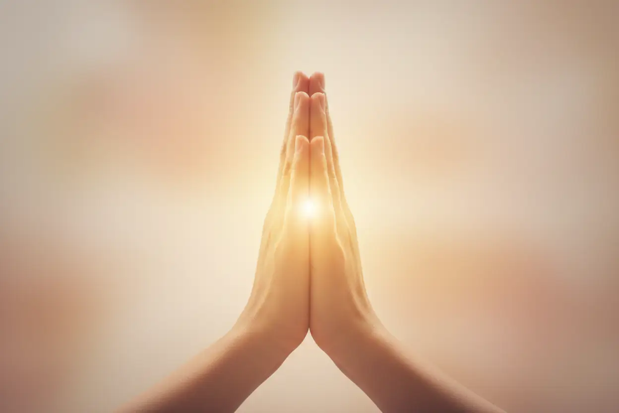 mudras die kraft der handgesten fuer yoga und meditation 2