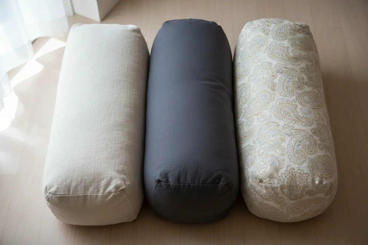 yoga bolster dein guide fuer mehr tiefe entspannung 2